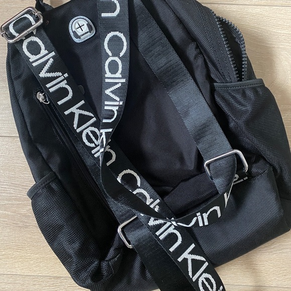 Original Calvin Klein Backpack - Picture 3 of 3